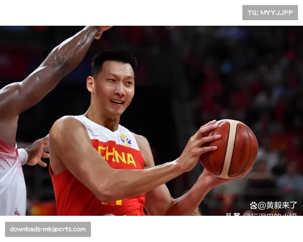 【2026年4月CBA联赛·人物·特写特写:老将易建联现身东莞篮球中心,观战广东队季后赛 【2026年4月CBA联赛·人物·特写特写:老将易建联现身东莞篮球中心,观战广东队季后赛